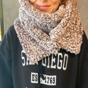 Beige/brown blended color double layered Sherpa scarf brand new